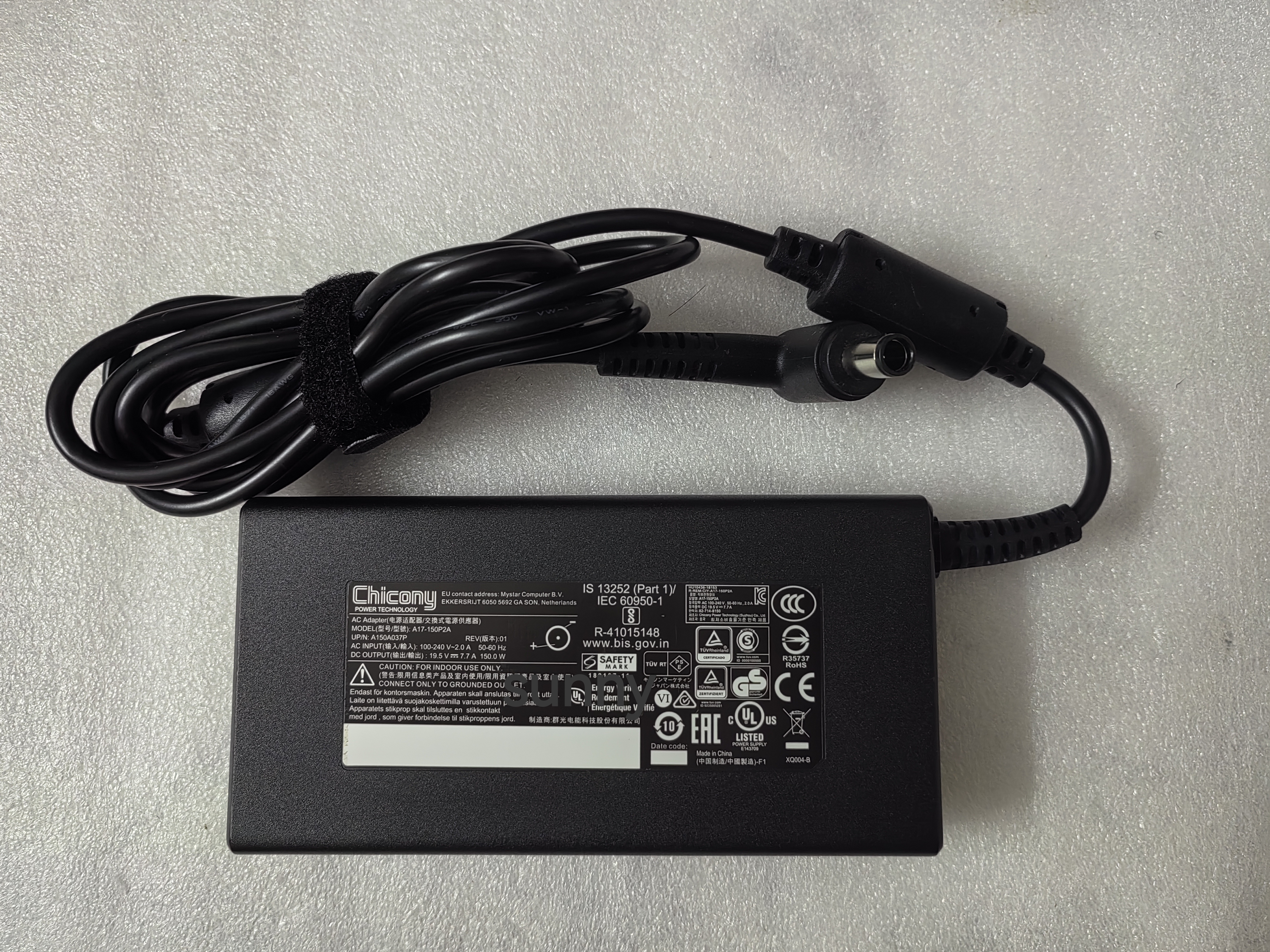 NEW OEM Slim Chicony 19.5V 7.7 - Pc Gaming Msi 评论和价格