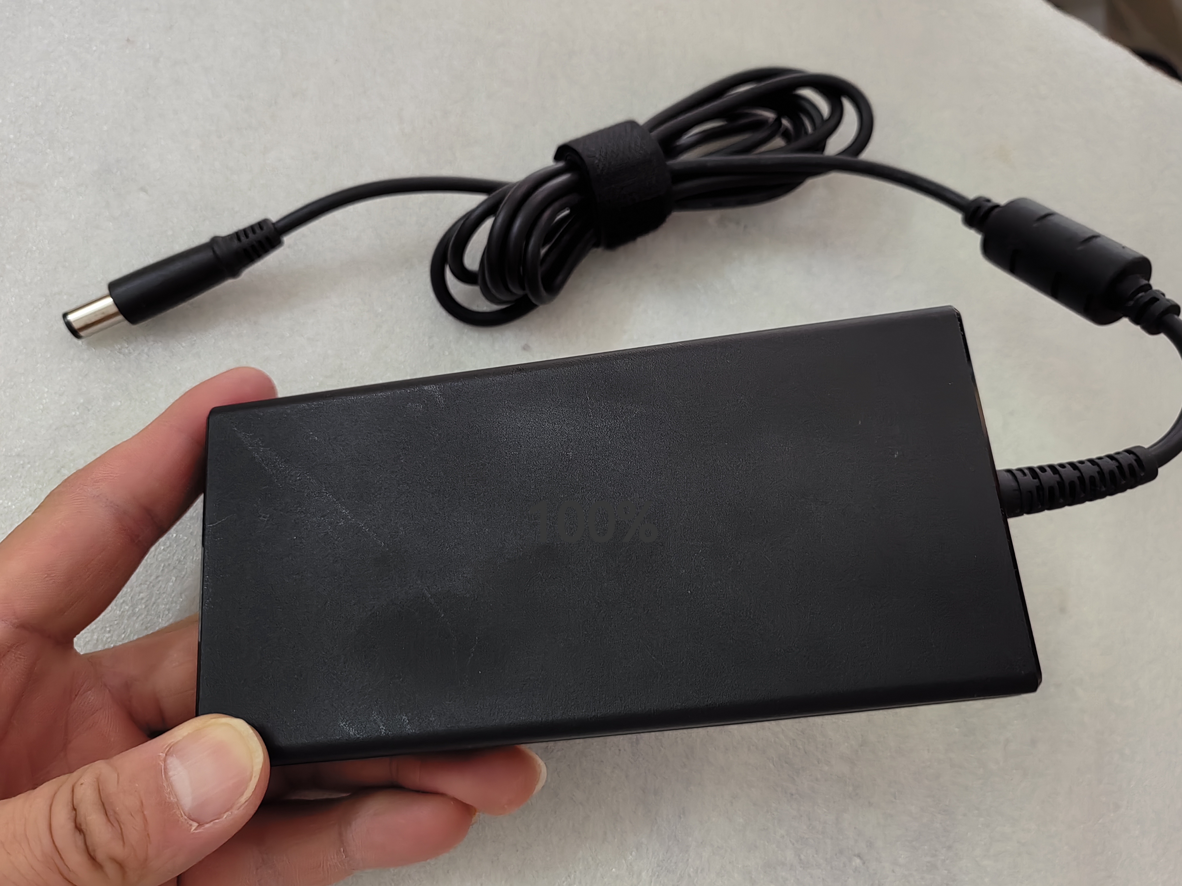 OEM Slim Delta 19.5V 9.23A ADP - Pc Gaming Msi 评论和价格