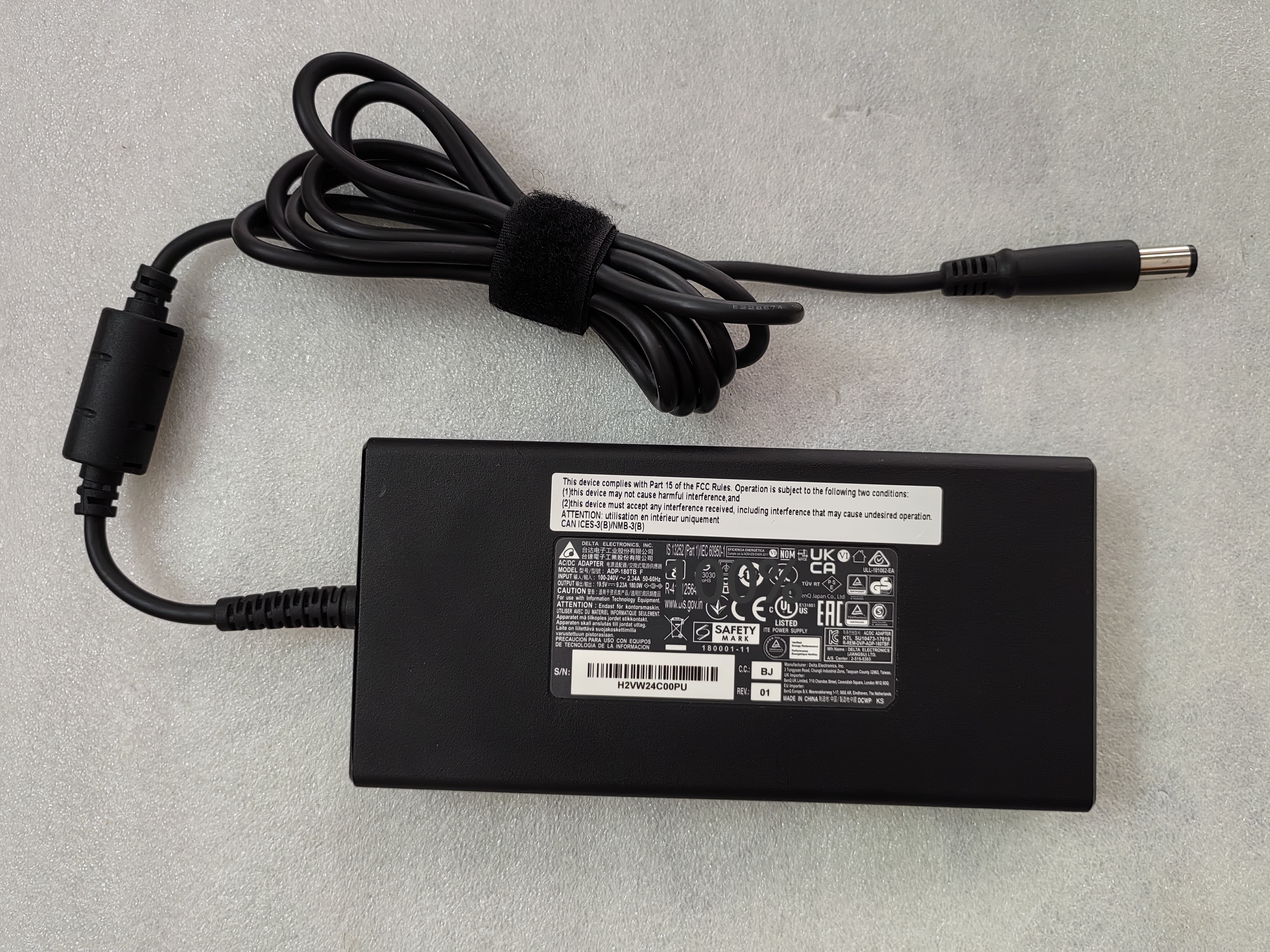 OEM Slim Delta 19.5V 9.23A ADP - Pc Gaming Msi 评论和价格